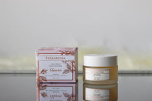 Load image into Gallery viewer, Ferrarossa - Rose Full Set + Peach Dead Skin Exfoliator + Free Toiletries Bag (while stocks last)